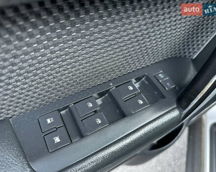 Серый Шевроле Каптива, объемом двигателя 2.4 л и пробегом 280 тыс. км за 7200 $, фото 3 на Automoto.ua