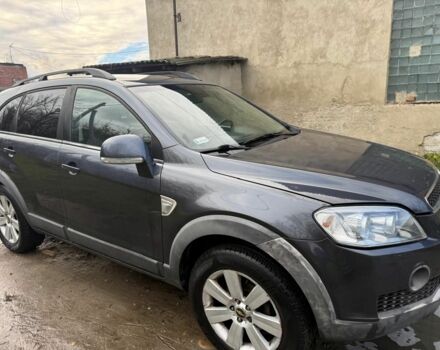 Серый Шевроле Каптива, объемом двигателя 2 л и пробегом 211 тыс. км за 2600 $, фото 1 на Automoto.ua