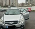 Сірий Шевроле Каптіва, об'ємом двигуна 2 л та пробігом 250 тис. км за 7800 $, фото 2 на Automoto.ua
