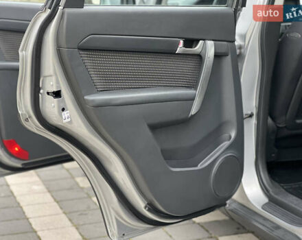 Серый Шевроле Каптива, объемом двигателя 2.4 л и пробегом 202 тыс. км за 7700 $, фото 80 на Automoto.ua