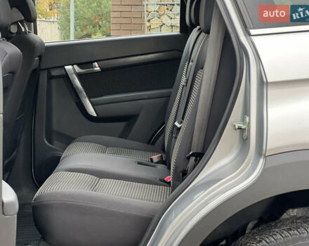 Серый Шевроле Каптива, объемом двигателя 2.4 л и пробегом 202 тыс. км за 7700 $, фото 82 на Automoto.ua