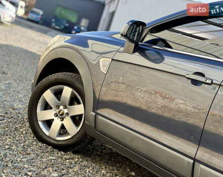 Серый Шевроле Каптива, объемом двигателя 2.41 л и пробегом 275 тыс. км за 5999 $, фото 5 на Automoto.ua