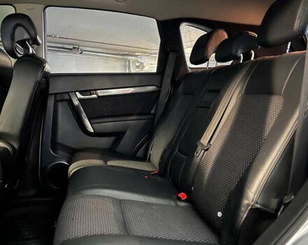 Серый Шевроле Каптива, объемом двигателя 2.4 л и пробегом 240 тыс. км за 4999 $, фото 20 на Automoto.ua