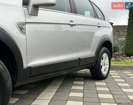 Серый Шевроле Каптива, объемом двигателя 2.4 л и пробегом 202 тыс. км за 7700 $, фото 15 на Automoto.ua