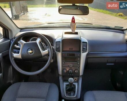 Серый Шевроле Каптива, объемом двигателя 1.99 л и пробегом 235 тыс. км за 8300 $, фото 8 на Automoto.ua