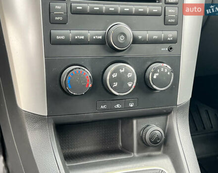 Серый Шевроле Каптива, объемом двигателя 2.4 л и пробегом 202 тыс. км за 7700 $, фото 76 на Automoto.ua