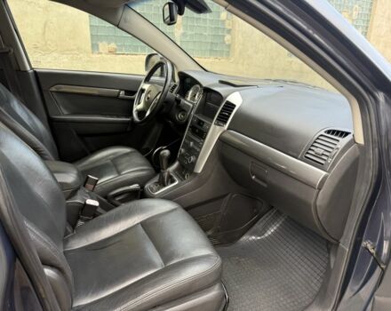 Сірий Шевроле Каптіва, об'ємом двигуна 2 л та пробігом 211 тис. км за 2200 $, фото 5 на Automoto.ua