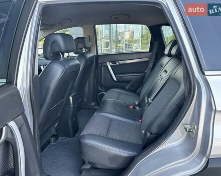 Серый Шевроле Каптива, объемом двигателя 2.4 л и пробегом 280 тыс. км за 7200 $, фото 6 на Automoto.ua