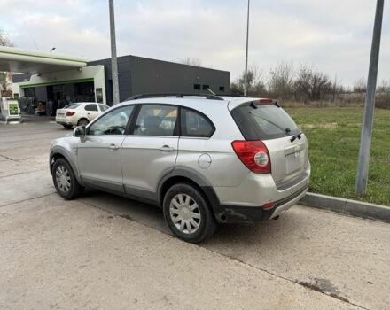 Сірий Шевроле Каптіва, об'ємом двигуна 2.4 л та пробігом 196 тис. км за 2800 $, фото 2 на Automoto.ua