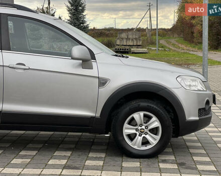 Серый Шевроле Каптива, объемом двигателя 2.4 л и пробегом 202 тыс. км за 7700 $, фото 85 на Automoto.ua