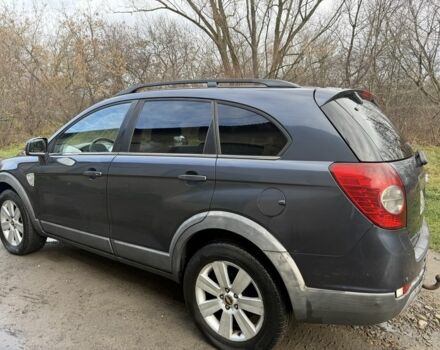 Сірий Шевроле Каптіва, об'ємом двигуна 2 л та пробігом 211 тис. км за 2200 $, фото 2 на Automoto.ua