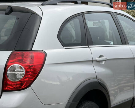 Серый Шевроле Каптива, объемом двигателя 2.4 л и пробегом 202 тыс. км за 7700 $, фото 57 на Automoto.ua