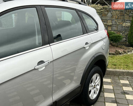 Серый Шевроле Каптива, объемом двигателя 2.4 л и пробегом 202 тыс. км за 7700 $, фото 18 на Automoto.ua