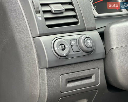 Серый Шевроле Каптива, объемом двигателя 2.4 л и пробегом 202 тыс. км за 7700 $, фото 70 на Automoto.ua