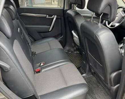 Сірий Шевроле Каптіва, об'ємом двигуна 2.4 л та пробігом 376 тис. км за 8000 $, фото 10 на Automoto.ua