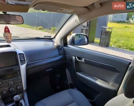 Серый Шевроле Каптива, объемом двигателя 1.99 л и пробегом 235 тыс. км за 8300 $, фото 10 на Automoto.ua