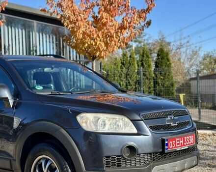 Серый Шевроле Каптива, объемом двигателя 2.4 л и пробегом 195 тыс. км за 7999 $, фото 4 на Automoto.ua