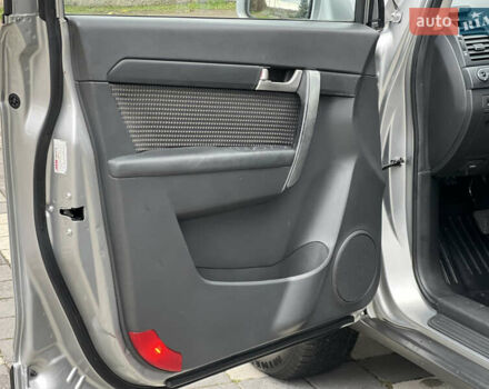 Серый Шевроле Каптива, объемом двигателя 2.4 л и пробегом 202 тыс. км за 7700 $, фото 67 на Automoto.ua