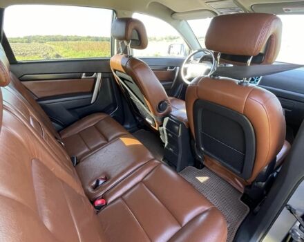 Сірий Шевроле Каптіва, об'ємом двигуна 2.4 л та пробігом 210 тис. км за 8200 $, фото 4 на Automoto.ua