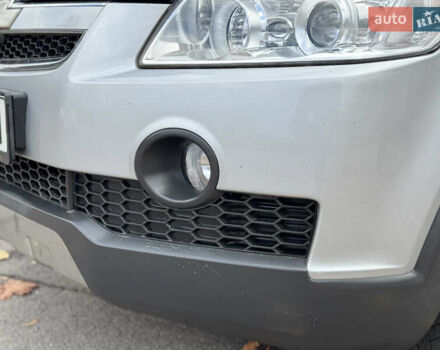 Серый Шевроле Каптива, объемом двигателя 2.41 л и пробегом 209 тыс. км за 6999 $, фото 16 на Automoto.ua