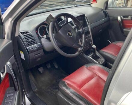 Серый Шевроле Каптива, объемом двигателя 2 л и пробегом 350 тыс. км за 4193 $, фото 7 на Automoto.ua