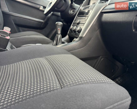 Серый Шевроле Каптива, объемом двигателя 2.41 л и пробегом 209 тыс. км за 6999 $, фото 48 на Automoto.ua