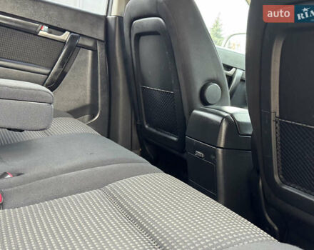 Серый Шевроле Каптива, объемом двигателя 2.41 л и пробегом 209 тыс. км за 6999 $, фото 59 на Automoto.ua