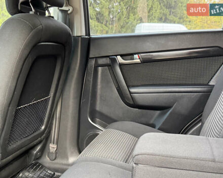 Серый Шевроле Каптива, объемом двигателя 2.41 л и пробегом 209 тыс. км за 6999 $, фото 65 на Automoto.ua