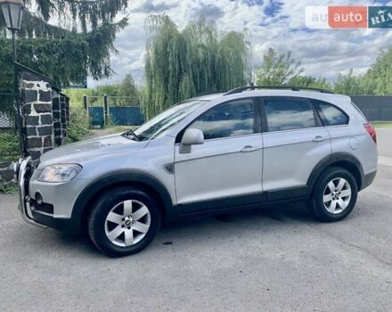Серый Шевроле Каптива, объемом двигателя 1.99 л и пробегом 264 тыс. км за 8500 $, фото 1 на Automoto.ua