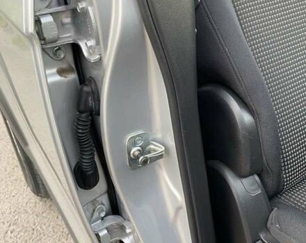 Сірий Шевроле Каптіва, об'ємом двигуна 2.41 л та пробігом 110 тис. км за 7900 $, фото 17 на Automoto.ua