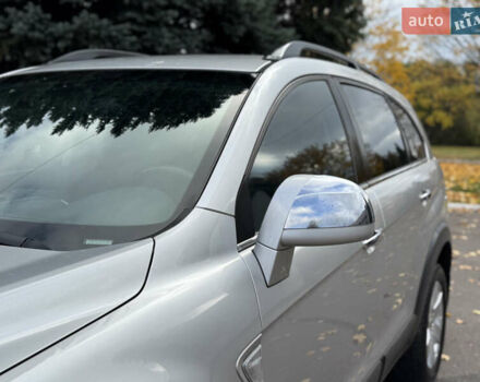 Серый Шевроле Каптива, объемом двигателя 2.41 л и пробегом 209 тыс. км за 6999 $, фото 18 на Automoto.ua