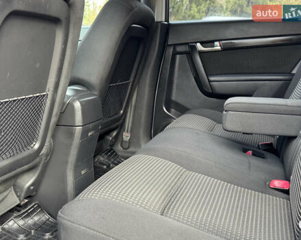 Серый Шевроле Каптива, объемом двигателя 2.41 л и пробегом 209 тыс. км за 6999 $, фото 63 на Automoto.ua