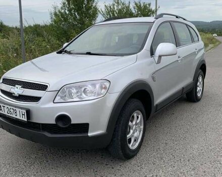 Сірий Шевроле Каптіва, об'ємом двигуна 2.41 л та пробігом 110 тис. км за 7900 $, фото 6 на Automoto.ua