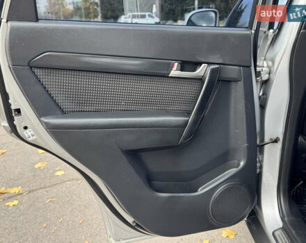 Серый Шевроле Каптива, объемом двигателя 2.41 л и пробегом 209 тыс. км за 6999 $, фото 66 на Automoto.ua