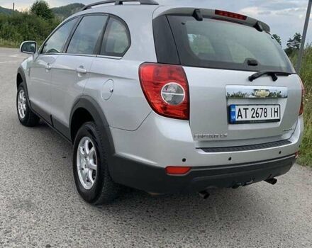 Сірий Шевроле Каптіва, об'ємом двигуна 2.41 л та пробігом 110 тис. км за 7900 $, фото 4 на Automoto.ua