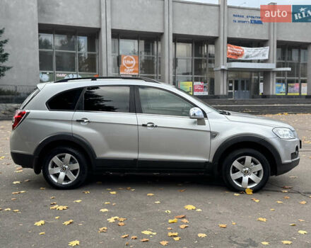 Серый Шевроле Каптива, объемом двигателя 2.41 л и пробегом 209 тыс. км за 6999 $, фото 6 на Automoto.ua