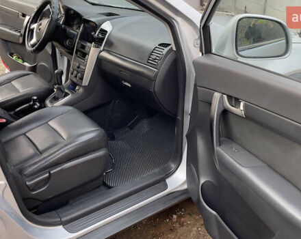 Серый Шевроле Каптива, объемом двигателя 1.99 л и пробегом 159 тыс. км за 9600 $, фото 12 на Automoto.ua