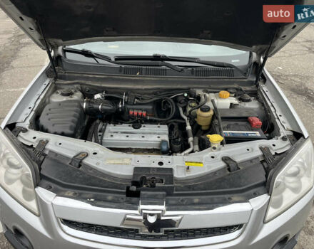 Серый Шевроле Каптива, объемом двигателя 2.41 л и пробегом 223 тыс. км за 9400 $, фото 19 на Automoto.ua