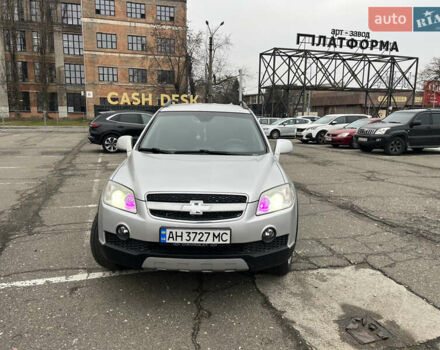 Серый Шевроле Каптива, объемом двигателя 2.41 л и пробегом 223 тыс. км за 9400 $, фото 2 на Automoto.ua