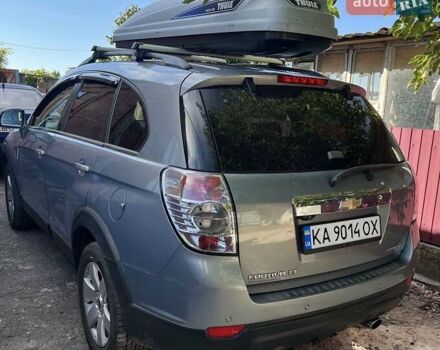 Серый Шевроле Каптива, объемом двигателя 2 л и пробегом 221 тыс. км за 9800 $, фото 2 на Automoto.ua