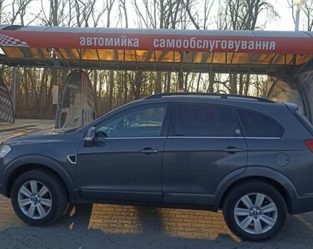 Серый Шевроле Каптива, объемом двигателя 1.99 л и пробегом 413 тыс. км за 9600 $, фото 2 на Automoto.ua