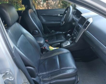 Серый Шевроле Каптива, объемом двигателя 2.4 л и пробегом 270 тыс. км за 5000 $, фото 4 на Automoto.ua