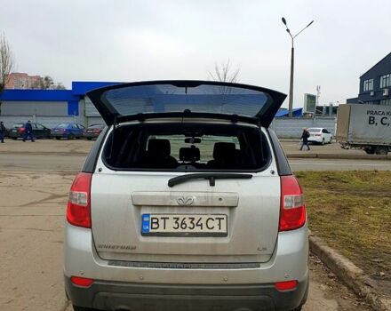 Сірий Шевроле Каптіва, об'ємом двигуна 2 л та пробігом 240 тис. км за 5500 $, фото 8 на Automoto.ua