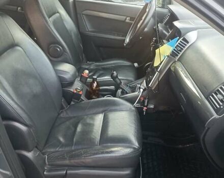 Серый Шевроле Каптива, объемом двигателя 1.99 л и пробегом 413 тыс. км за 9600 $, фото 4 на Automoto.ua