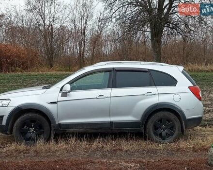 Серый Шевроле Каптива, объемом двигателя 2.4 л и пробегом 174 тыс. км за 9500 $, фото 3 на Automoto.ua