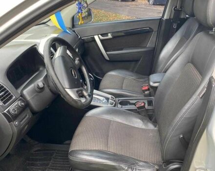Сірий Шевроле Каптіва, об'ємом двигуна 2.4 л та пробігом 237 тис. км за 10500 $, фото 11 на Automoto.ua