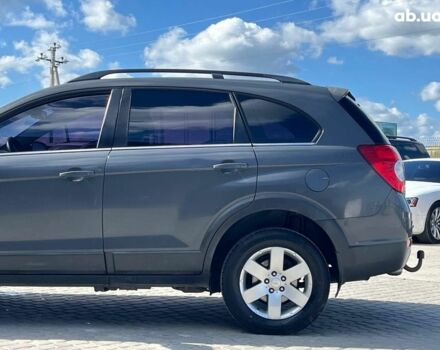 Серый Шевроле Каптива, объемом двигателя 2.2 л и пробегом 208 тыс. км за 10990 $, фото 5 на Automoto.ua