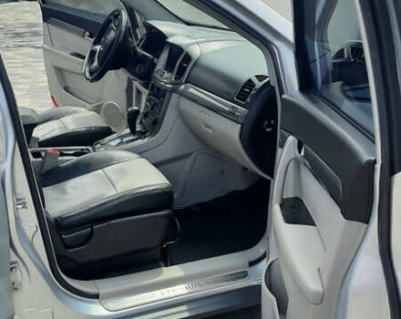 Серый Шевроле Каптива, объемом двигателя 2.23 л и пробегом 242 тыс. км за 11800 $, фото 6 на Automoto.ua