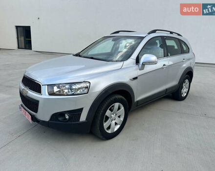Серый Шевроле Каптива, объемом двигателя 2.2 л и пробегом 200 тыс. км за 9999 $, фото 3 на Automoto.ua