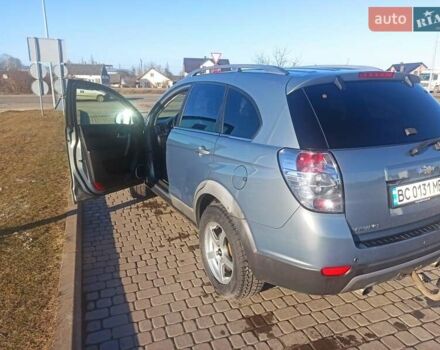 Серый Шевроле Каптива, объемом двигателя 2.2 л и пробегом 230 тыс. км за 10799 $, фото 2 на Automoto.ua